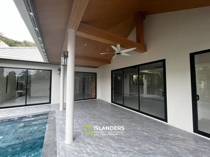 Poolvilla mit 3 Schlafzimmern im Zentrum von Koh Samui