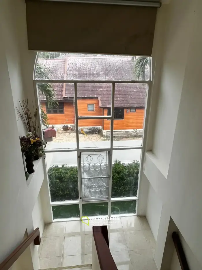 Casa de 3 dormitorios con piscina para renovar en Lamai