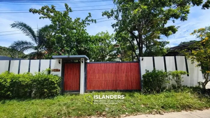 3 bedroom pool villa with garden