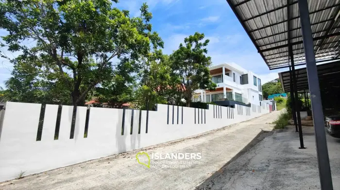 3 bedroom pool villa with garden