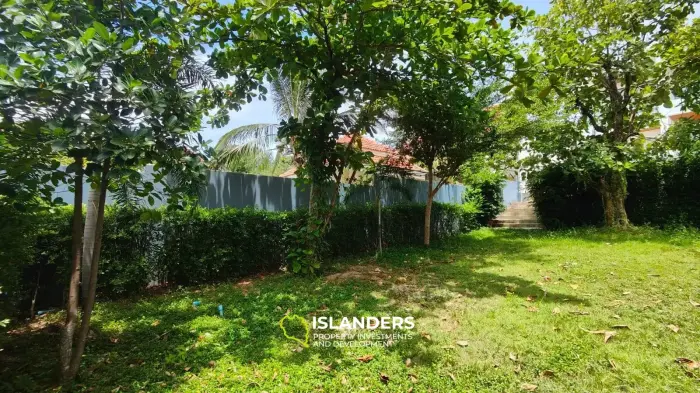 3 bedroom pool villa with garden