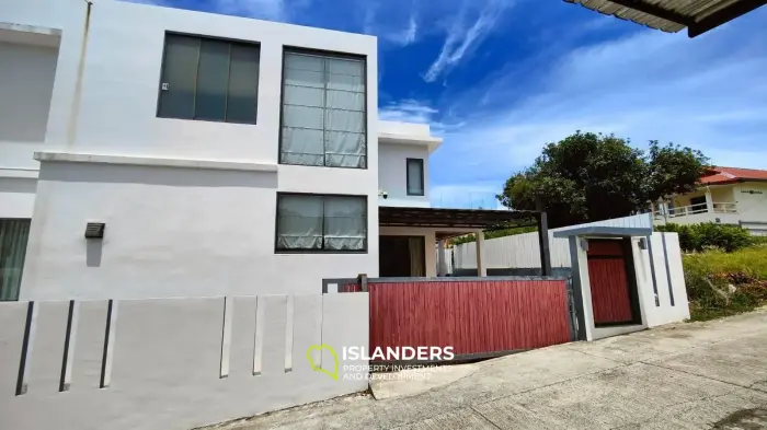 3 bedroom pool villa with garden