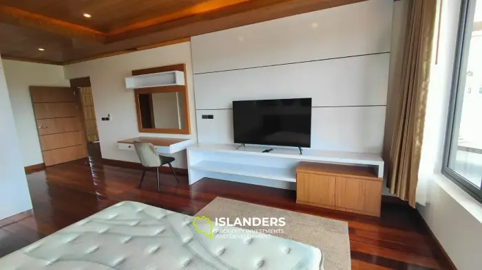 3 bedroom pool villa with garden
