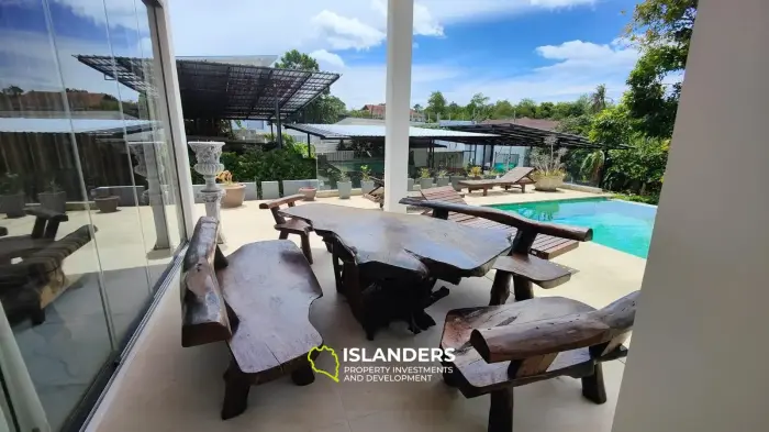 3 bedroom pool villa with garden