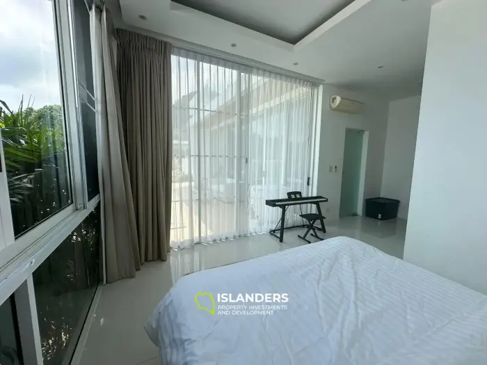 2 bedroom villa with sea view from a panoramic roof