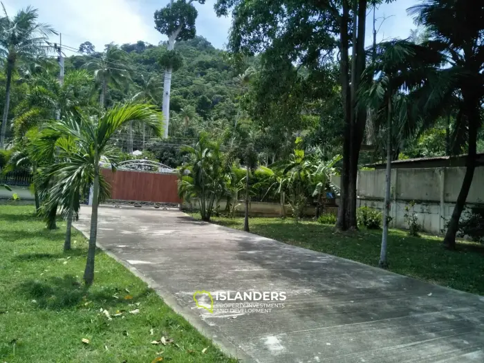 Appartement de 2 chambres dans un complexe avec piscine à Lamai