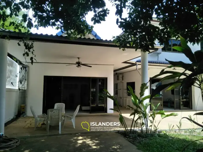 Appartement de 2 chambres dans un complexe avec piscine à Lamai