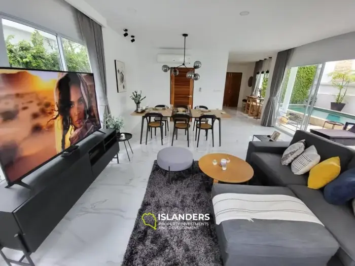 ทาวน์เฮ้าส์ 3 ห้องนอน พร้อมสระว่ายน้ำส่วนตัว