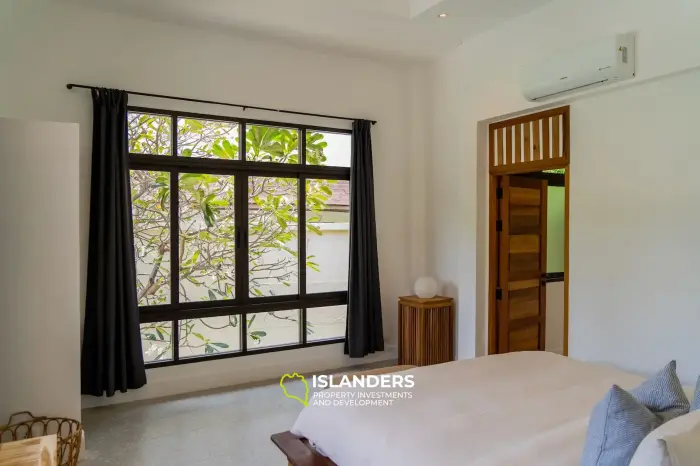 Spacious and stylish 3 bedroom pool villa