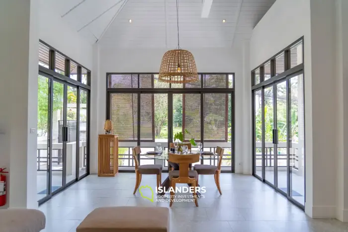 Spacious and stylish 3 bedroom pool villa