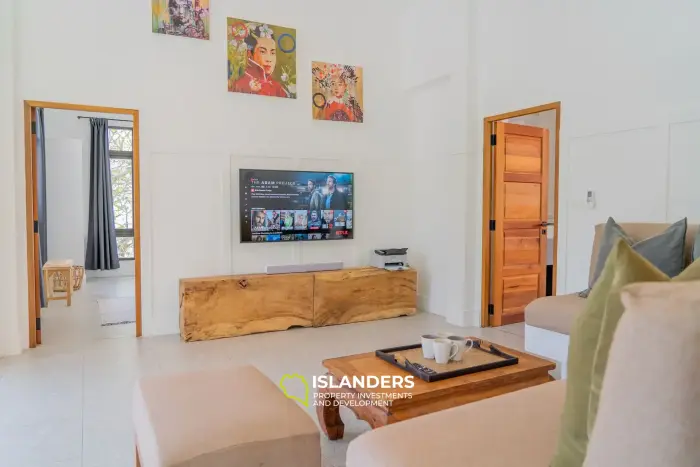 Spacious and stylish 3 bedroom pool villa