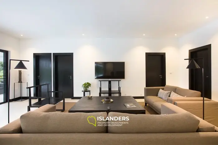 Villa avec piscine et 8 chambres dans un quartier prestigieux