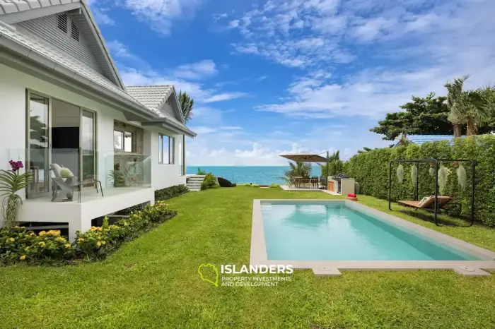 Exquisite 4-bedroom beach villa with sea view and direct access to the beach