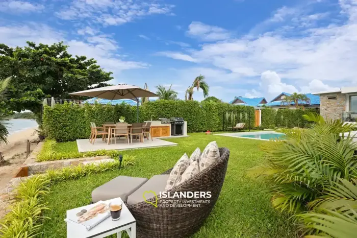 Exquisite 4-bedroom beach villa with sea view and direct access to the beach