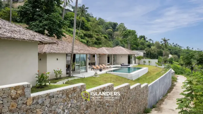 Stilvolle Poolvilla mit 4 Schlafzimmern