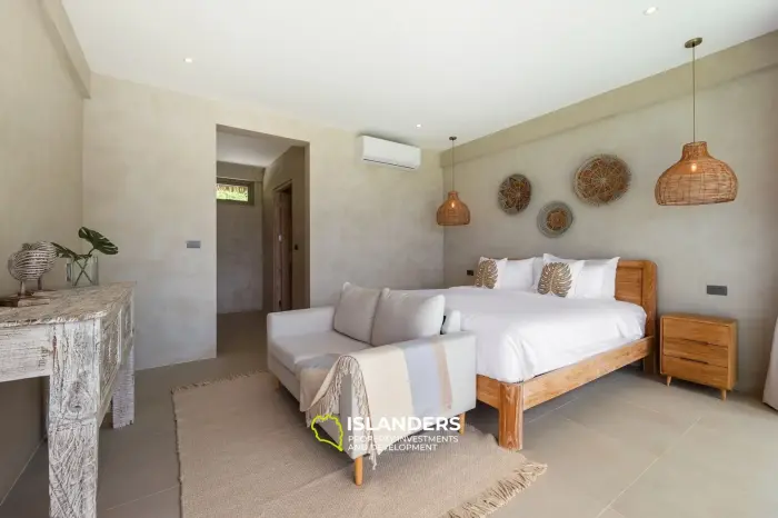 Stilvolle Poolvilla mit 4 Schlafzimmern