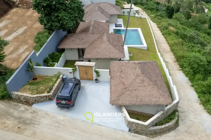Stilvolle Poolvilla mit 4 Schlafzimmern