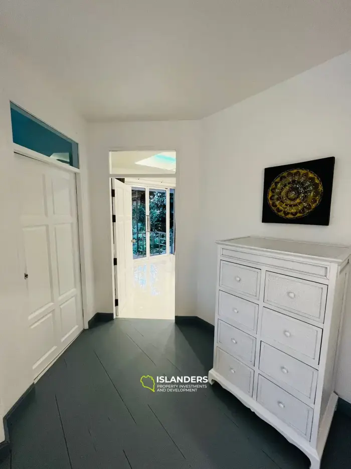 Villa cosy 3(+1) chambres avec piscine dans un quartier pittoresque