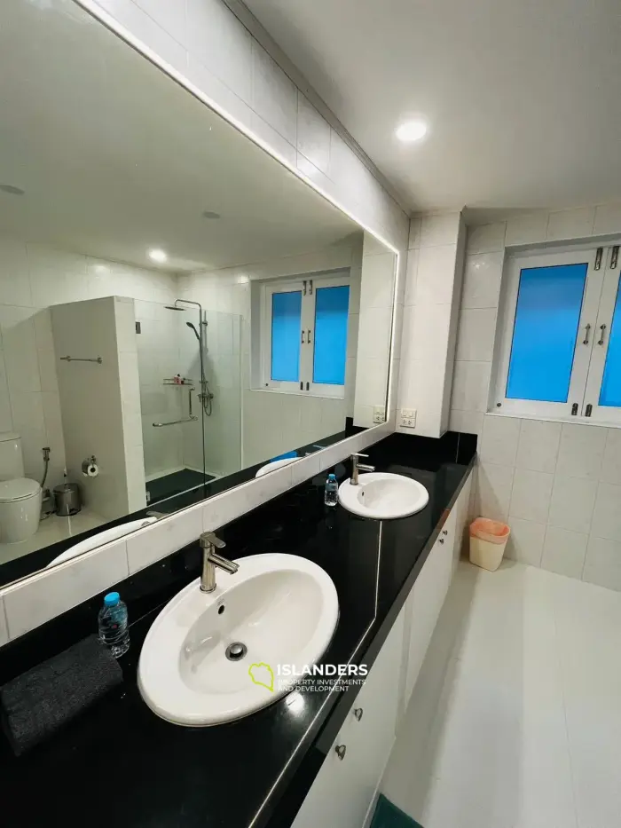 Villa cosy 3(+1) chambres avec piscine dans un quartier pittoresque