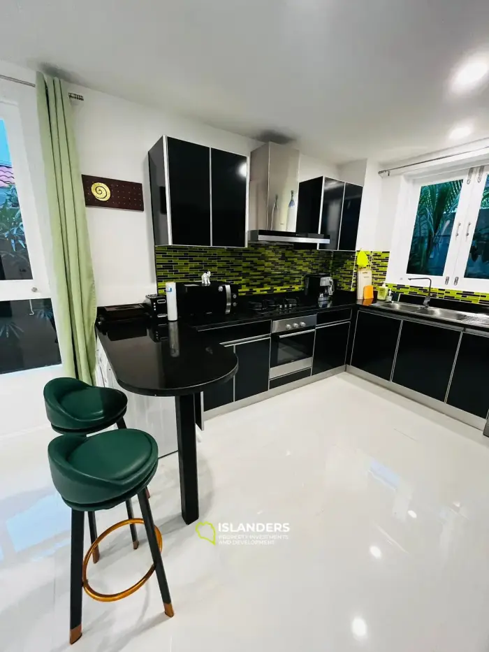 Villa cosy 3(+1) chambres avec piscine dans un quartier pittoresque