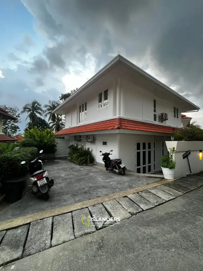 Villa cosy 3(+1) chambres avec piscine dans un quartier pittoresque