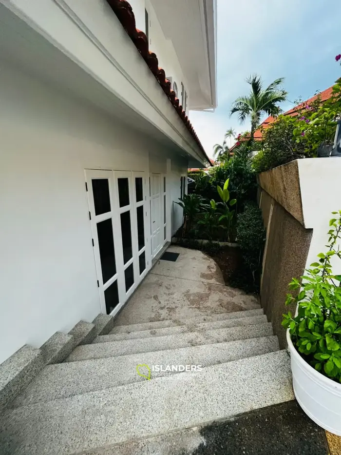 Villa cosy 3(+1) chambres avec piscine dans un quartier pittoresque