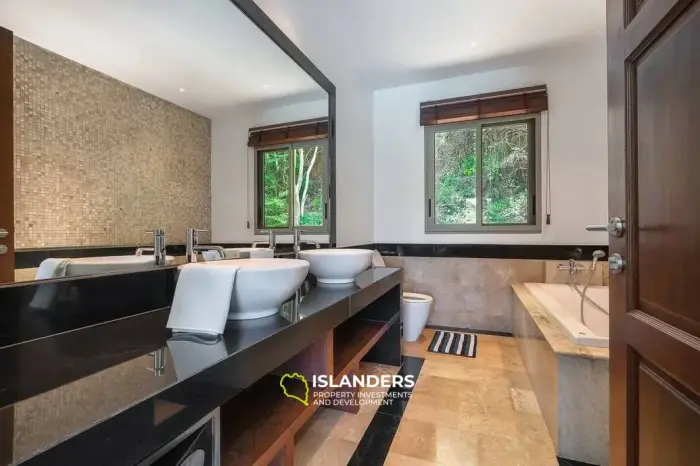 Stylish 3 bedroom villa in a quiet area