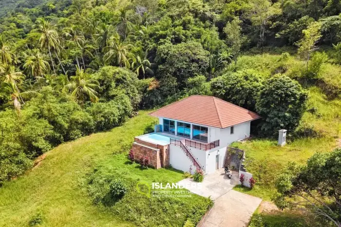 Stylish 3 bedroom villa in a quiet area