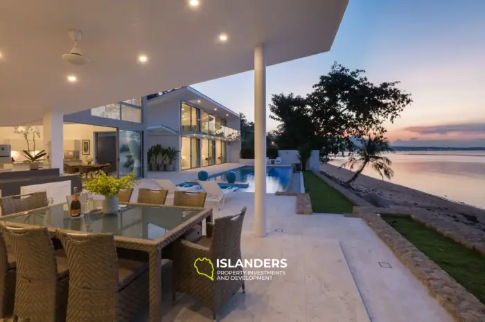 Villa de luxe 3 chambres en bord de mer