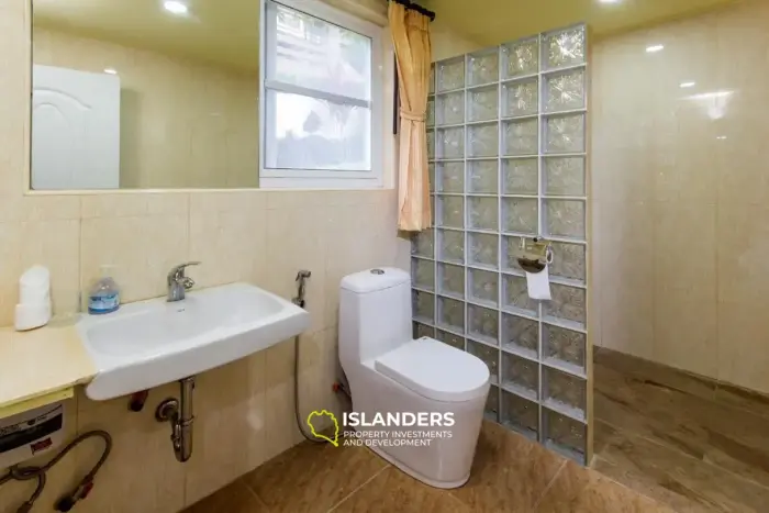 Panoramic villa 4 bedrooms with a large plot and a pool
