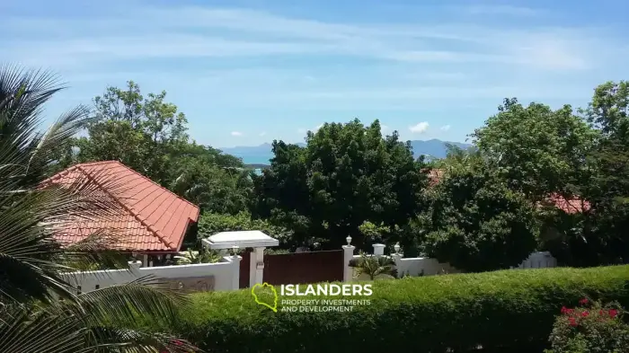 Villa mit 2 Schlafzimmern und Meerblick in einer prestigeträchtigen Gegend