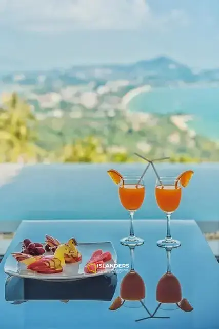 Voir la villa avec piscine de 2 chambres