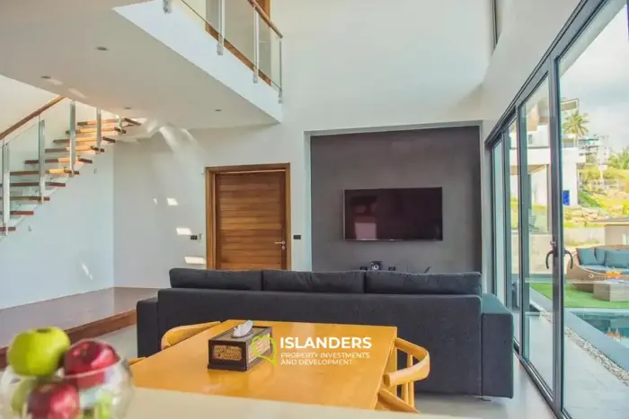 Voir la villa avec piscine de 2 chambres