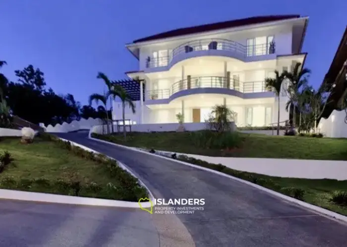 Panoramic premium 6 bedrooms villa with double view