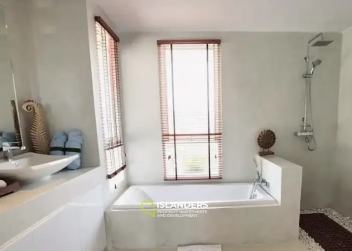 Panoramic premium 6 bedrooms villa with double view