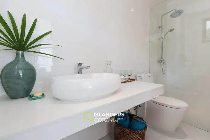 Private Villa mit 2 Schlafzimmern und Swimmingpool