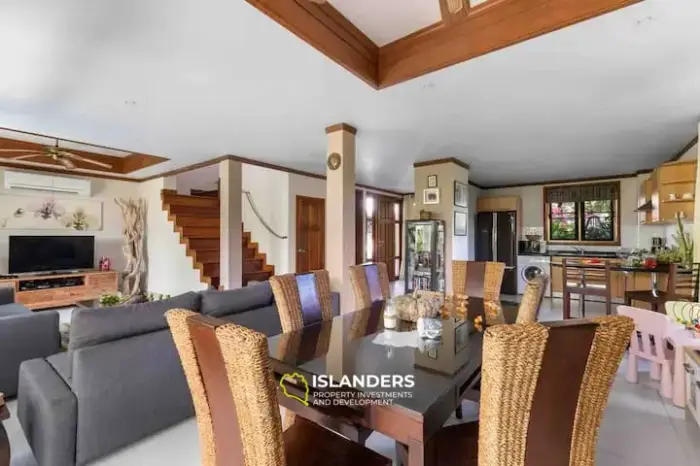 Magnificent 3 bedroom villa near one of the best beaches on the island