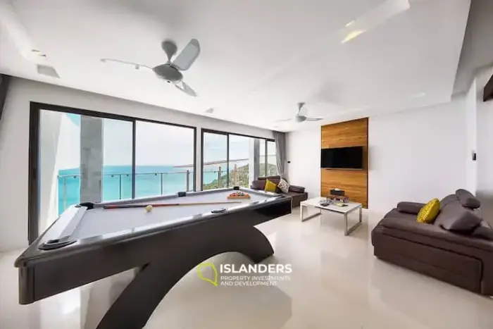 Elegant modern luxury 5* villa overlooking Chaweng beach