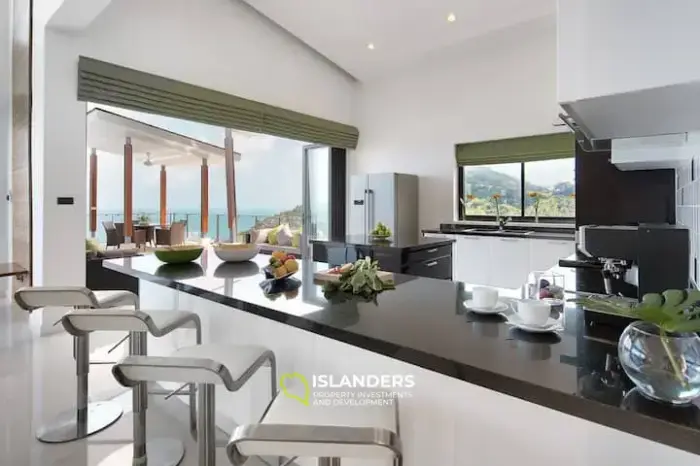 Elegant modern luxury 5* villa overlooking Chaweng beach