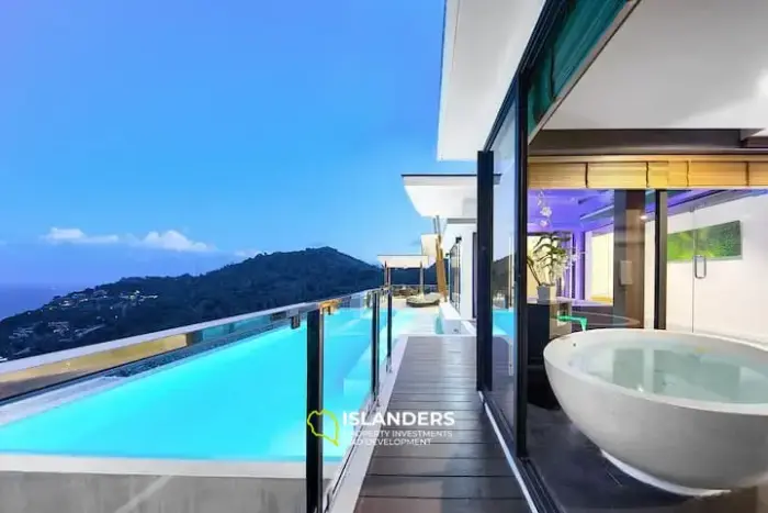 Elegant modern luxury 5* villa overlooking Chaweng beach
