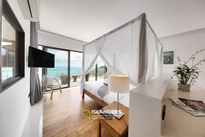 Elegant modern luxury 5* villa overlooking Chaweng beach