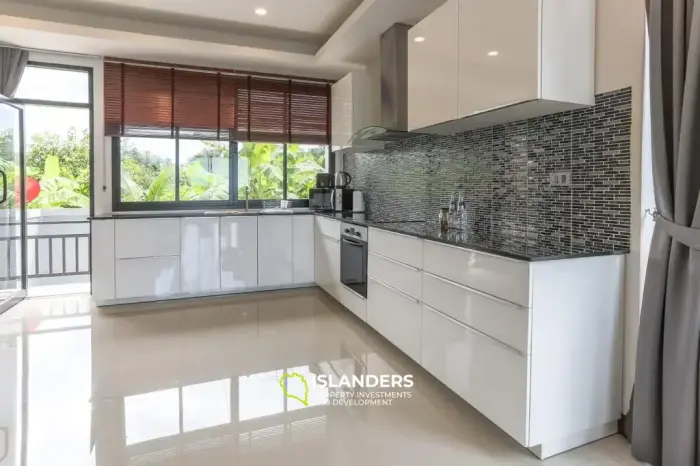 View villa 3 bedrooms with swimming pool near Chongmon beach