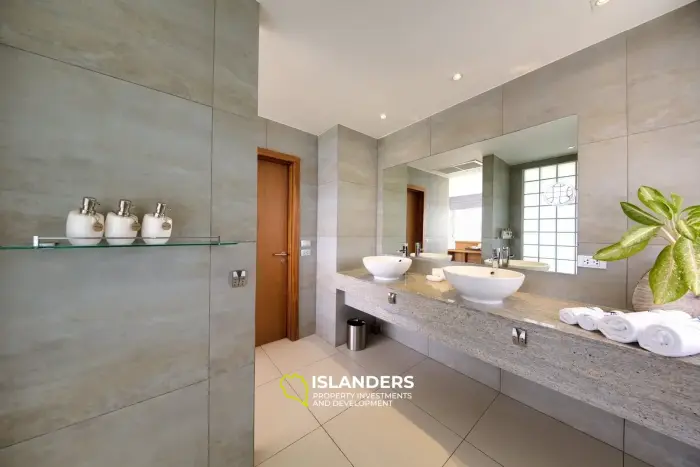 Villa panoramique de luxe de 5 chambres