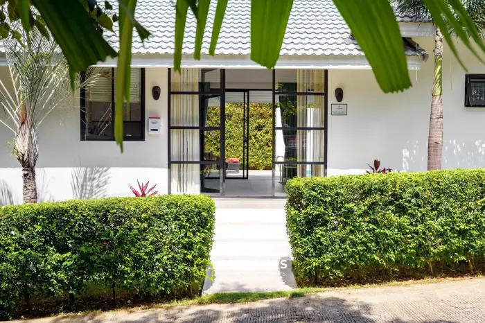 Private and cosy 2 bedroom pool villa