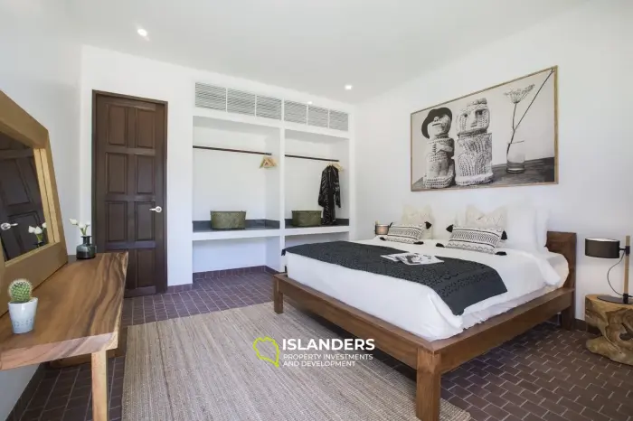 8 bedroom garden villa with pool and premium service