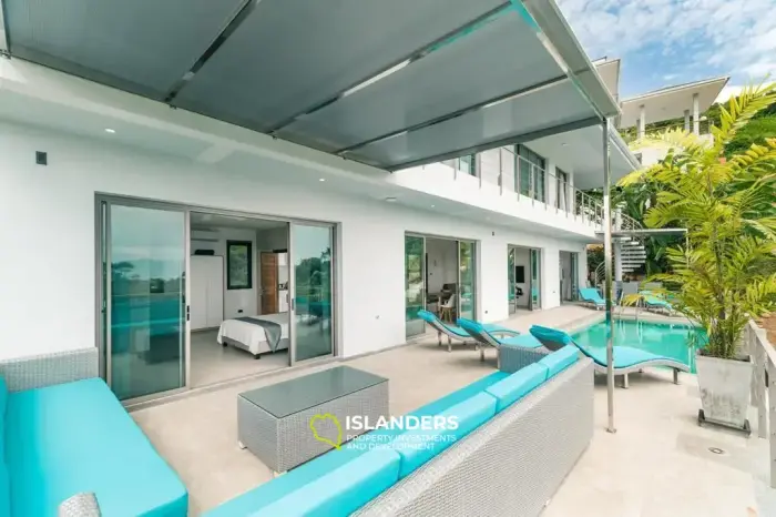 Spacious 7 bedroom Villa with magnificent ocean views
