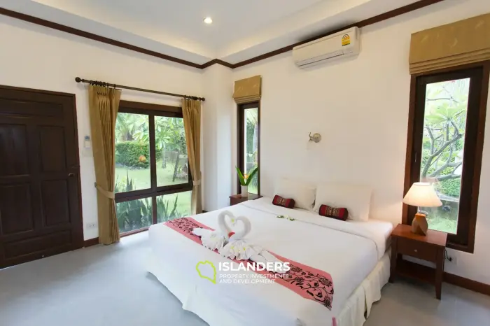 Villa de trois chambres avec piscine privée