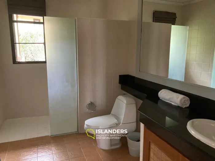 Comfortable 3-bedroom villa with swimming pool
