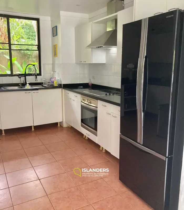 Comfortable 3-bedroom villa with swimming pool