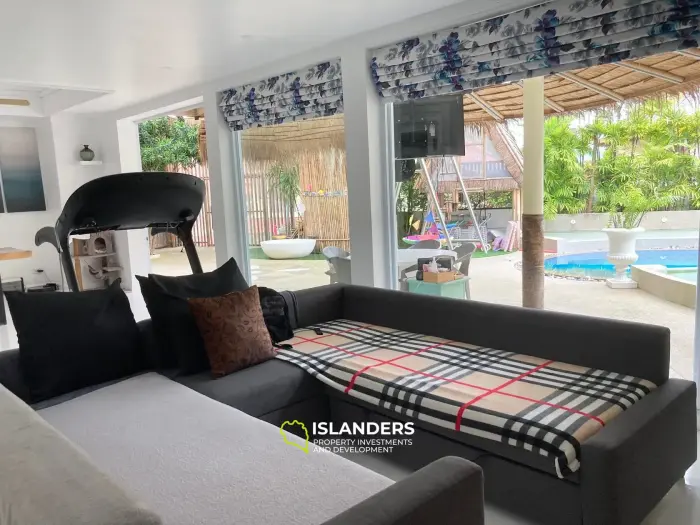 Comfortable 3-bedroom villa with swimming pool